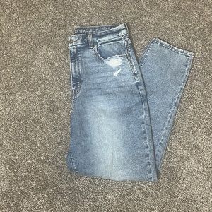 American Eagle Stretch Curvy Mom Jean